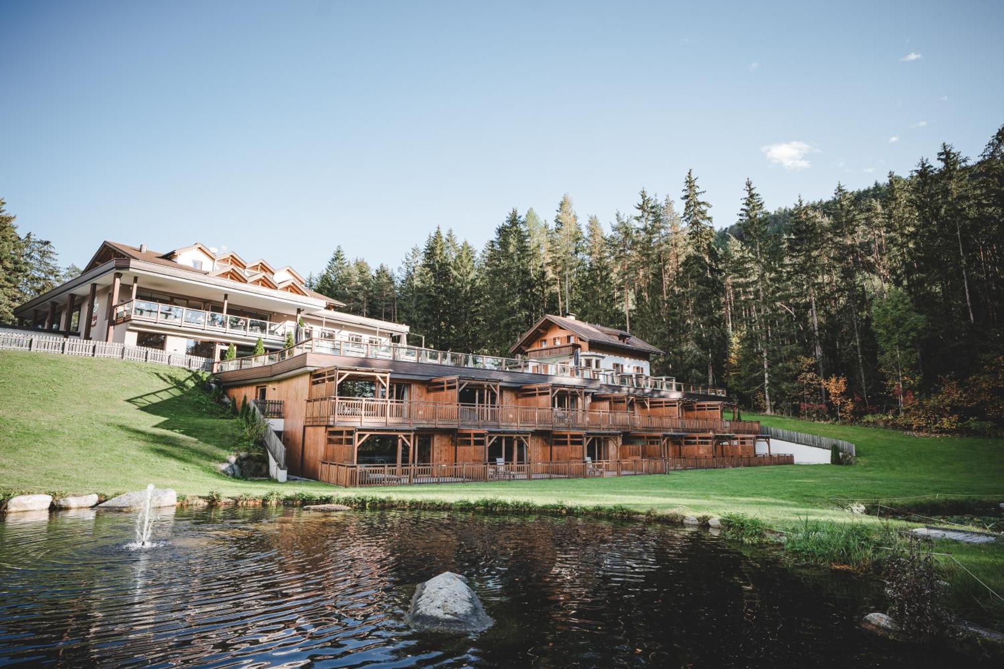Hotel Weiher Green Lake Falzes Exterior photo